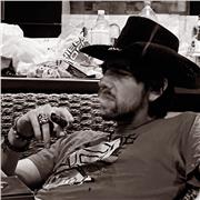 Profesor de artes marciales filipinas Filipino Combat Systems Level 5 certificado en USA por Ray Dionaldo